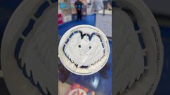 Diş aletleri fırçalar haline geldiğinde. Nasıl? YRC-5X freze + 3D PLUS's tabaka zirkonya bloğu = sanat.