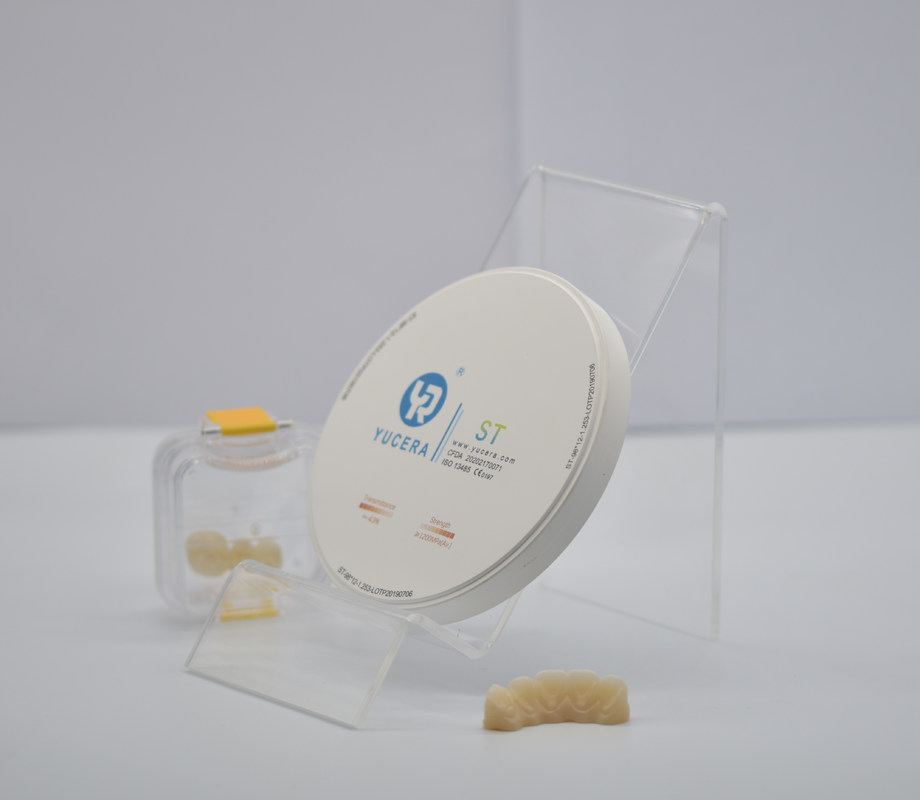 YUCERA  ST White Zirconia Block CE ISO Certified 43% Translucency 1200Mpa ST Super Translucent White Dental Zirconia Block