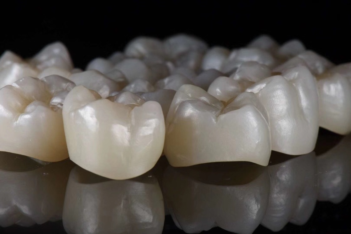 CE ISO Certificate Cad Cam Zirconia Ceramic Disk Dental Laboratorio High Translucent Zirconia Blocks for Crown