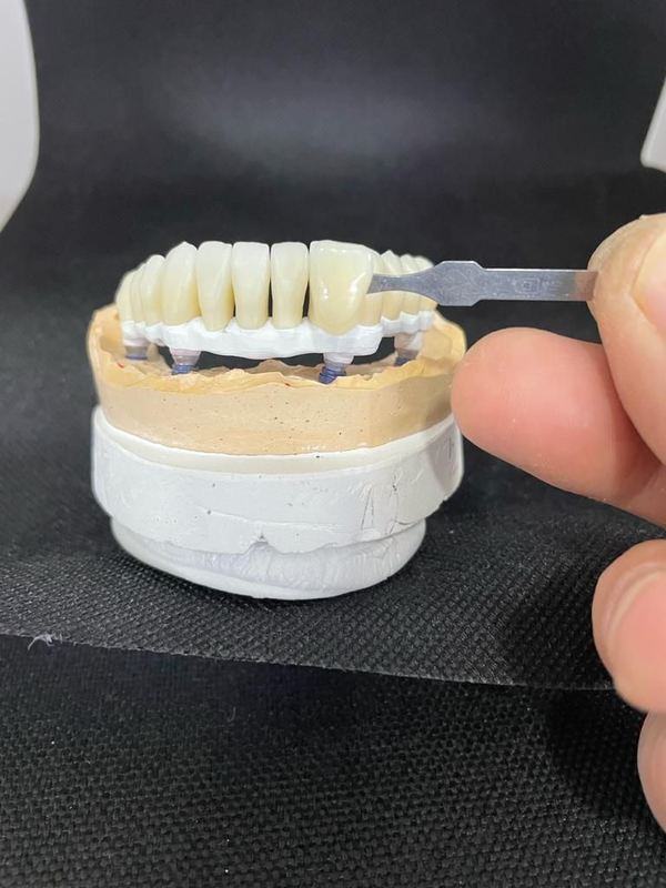YUCERA 3D Plus Multicapa Superventas De Alta Resistencia 3D Multicapa Pre-Shades Zirconia Bloque Para Lab Dental Sistema CAD CAM