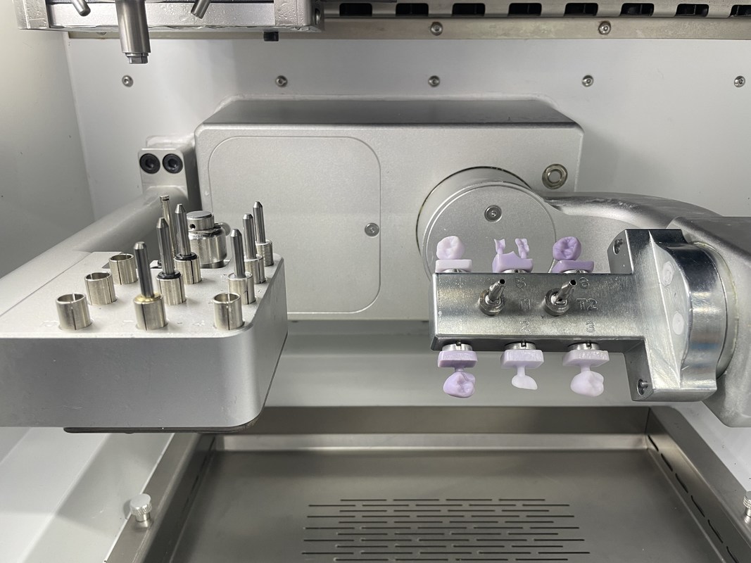 High Quality Yucera 5axis Wet Dental Milling Machine YRC-6x Best Price for Dental Lab