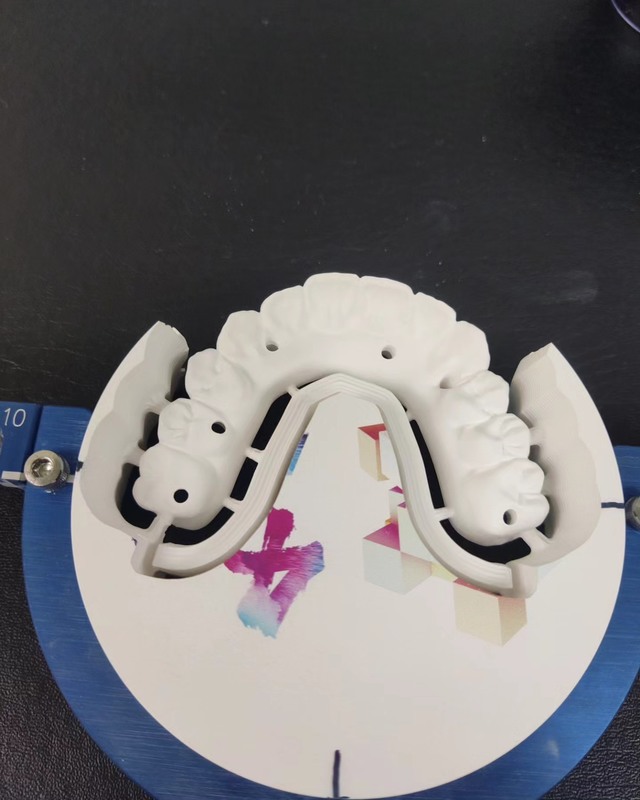 Yucera 4D Pro 95mm Diş Zirkonyum Bloğu Çeşitli Diş Restorasyon Çözümleri İçin Uygun Hassas Boyutlar